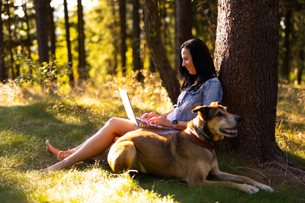 Michaela Bažilová — Asistentka MB